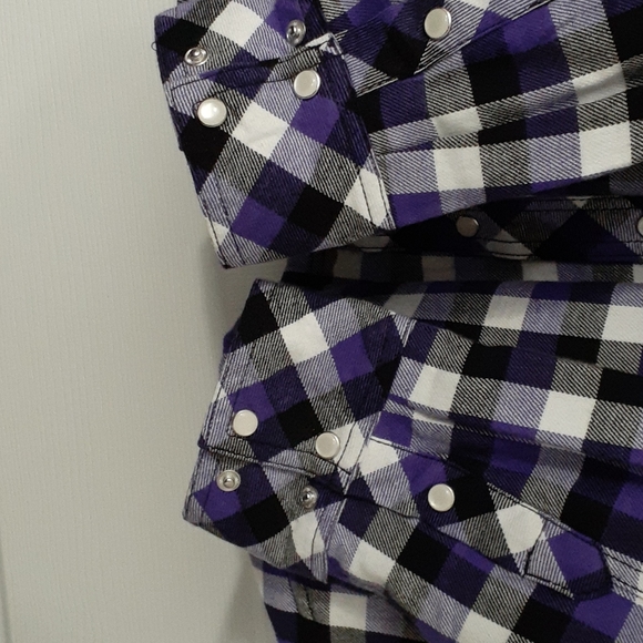 Beautiful winter shirt's - Picture 9 of 13